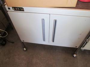 Cabinet on wheels, 20 x 30 29 tal...