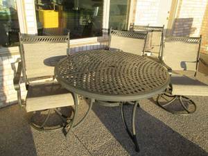 Lightweight metal Black Round patio...