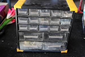 Hardware organizer with miscellaneo...