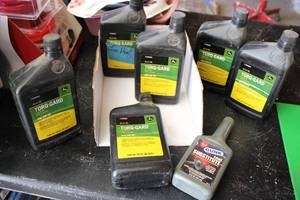 John Deer TORQ-GARD 5W-30 oil 6 qua...
