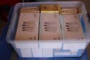 Tote of mixed light bulbs...