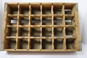 1940s-1950s 7-Up 24-Bottle Wooden Crate with Metal Edges