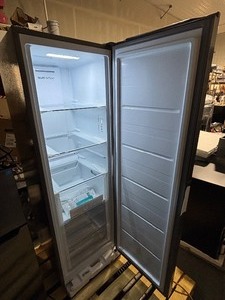 Hisense 10.2 Cubic Foot Upright Convertible FreezerFridge