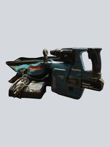 Makita 18V XRH01 Rotary Hammer Drill Kit  Tested & Working  5.0Ah Battery, Charger, HEPA & Bag