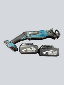 Makita XRJ01 18V Recip Saw w (2) 6.0Ah Batteries  Parts or Repair