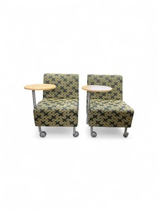 2 Arcadia Roadster lounge chairs