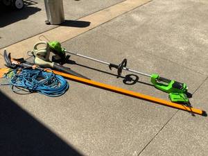 Trimmers & Leaf Blower