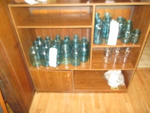 Wood grain style entertainment medi...