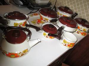 Vintage 1970s floral print enamele...