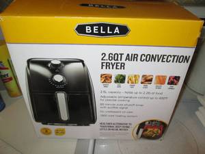 Bella 2.6qt Air fryer in original b...