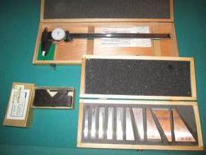 Machinist micrometer, precision ang...