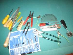 Screwdrivers, metal files, combinat...