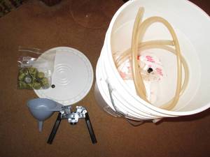 Beer brewing bucket and kit...