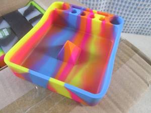 (BS) 12 Silicone Pyramid Ashtrays 2...