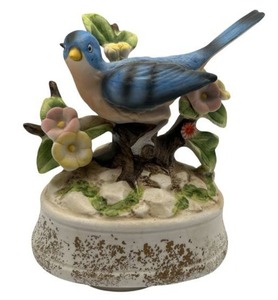 Vintage 1970s Sankyo Ceramic Blue Bird Music Box