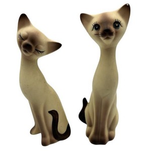 Vintage Pair of MCM Siamese Cat Salt & Pepper Shakers (Made in Japan)