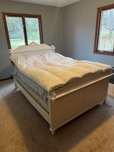 Wooden Full Size Bed Frame, Mattress, Pillows, & Blankets
