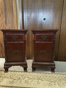 Set of 2 Antique 1940s Mahogany Nightstands