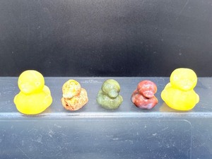 Set of 5 Decorative Mini Stone Duck Carvings - Mixed Natural Earth Stones for Crystal Healing & Home Decor
