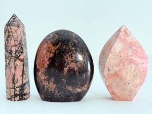 Natural Rhodonite 3-Piece Collector Set  Tower, Freeform &amp Flame - (1 lb 4.4oz  581 g)