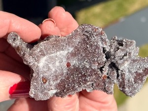 Rare Bridge Specimen Lustrous Gem Sphalerite on Sparkling Druzy Quartz - (3.2 oz  93 g)