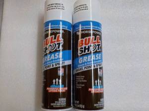 2 Cans Bullshot Grease and Grime Em...