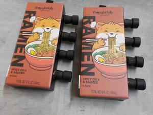 2 Ramen 4 packs Spicy Oils and Sauc...