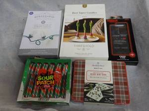 Holiday Lot- see all pictures...