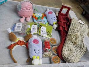 Holiday Lot- see all pictures...