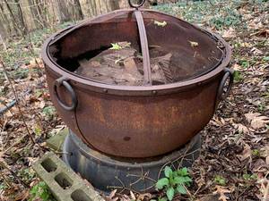 Large Round Cauldron Style Steel Outdoor Fire Pit w Mesh Screen & Ring Handles