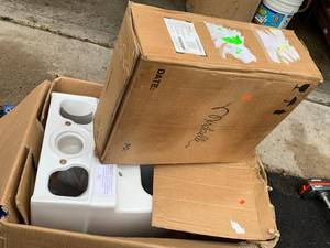 Mirabelle Winter Haven Toilet Bowl & Tank 12 Rough-In White Open Box