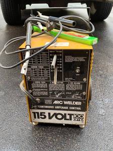 Montgomery Ward Powr-Kraft Arc Welder 115V 100 Amp w Leads