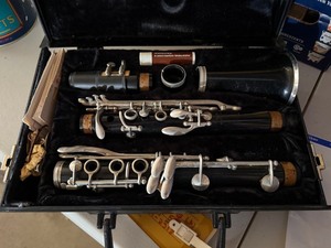Vito LeBlanc Student Bb Clarinet w Case Mouthpiece Bell Good