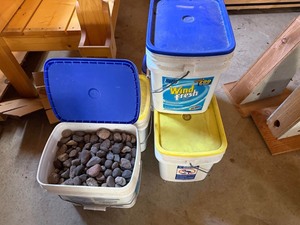 Lot of 5 Plastic Storage Buckets w Lids & River Rocks Garage Utility