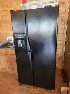 Maytag Plus Side-by-Side Refrigerator - 36x32x70 in - Black