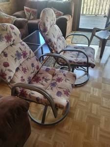 metal lawn chairs with cushions- Floral Upholstered Rocking Chairs)