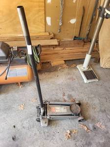 Hydraulic Garage Jack - 2-12 Ton Model G-483
