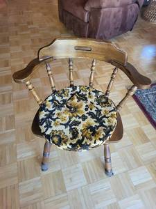 Vintage Oak Spindle-Back Chair with Round Floral Upholstered Seat