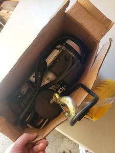 Northern Industrial Tools 440-Lb Capacity Electric Hoist - 110V60Hz, 34 HP, 39 ft Cable