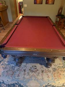 Murrey Billiards Pool Table w Cues & Wall Rack Dark Wood