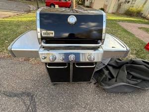 Weber Genesis 3-Burner Gas Grill w Side Burner & Cover Used