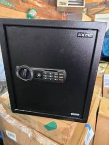 Goldenkey Personal Safe with Key