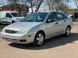 2007 FORD FOCUS ZX4 SES No Accidents Reported  2 Owner  135k Miles (NO RESERVE)