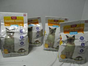 WinCo Gourmet Medley Original Dry Cat Food