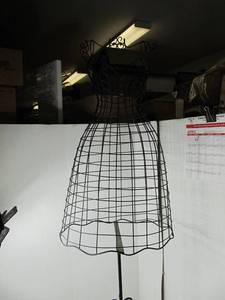 Black Metal Wire Female Dress Form Mannequin  Full-Size Decorative Display