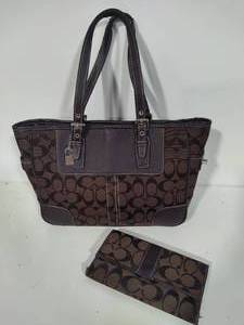 Authentic Coach Signature Series Brown LeatherCanvas Matching Purse & Wallet
