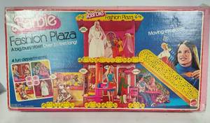 Barbie Fashion Plaza In Original Box