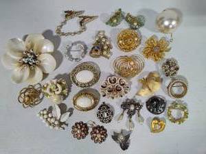 Pearl Themed Vintage Jewelry