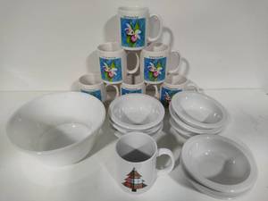 Minnesota Coffee Cups, Fire King Mixing Bowl & Eight Toms Diner Bowls