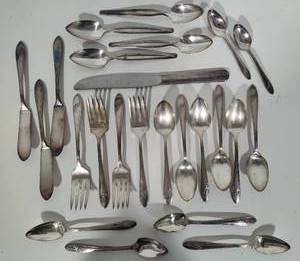 Silver Plated Oneida Flatware (24pcs)